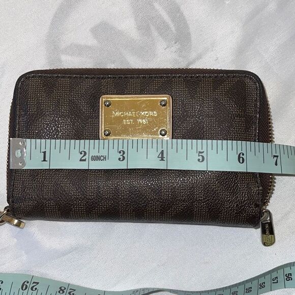 Michael Kors Initial Wristlet/Walker. Size Small. Brown/Tan‎ - Picture 7 of 8